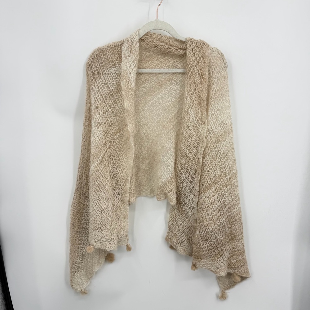 Open knit Shaw scarf, crochet beige‎